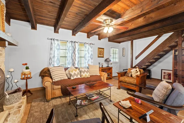 $864,500 | 103 Laurelwood Drive South, Austin, TX 78733