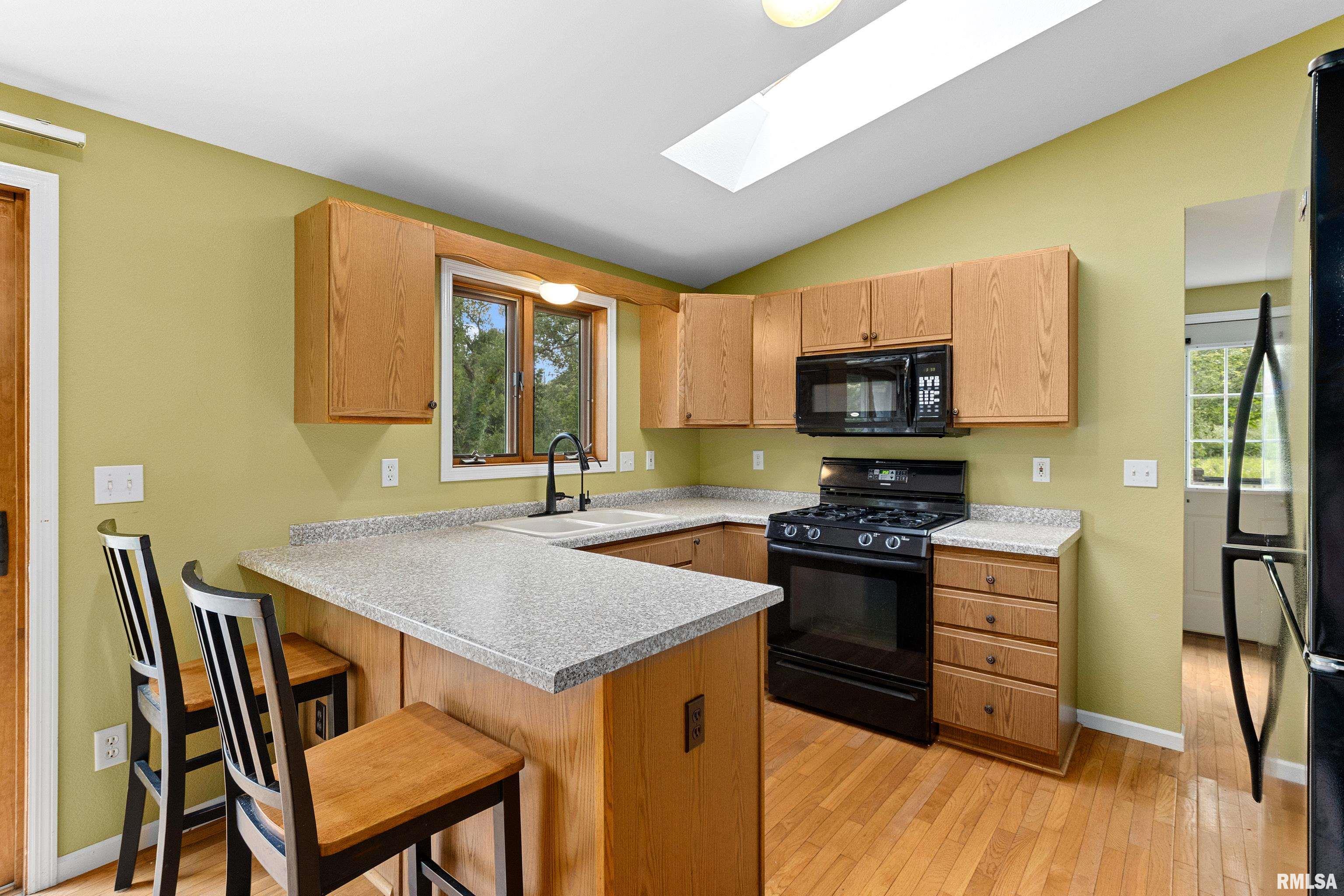 1523 Lakeview Road North Dahinda, IL 61428 - Photo 15 of 46