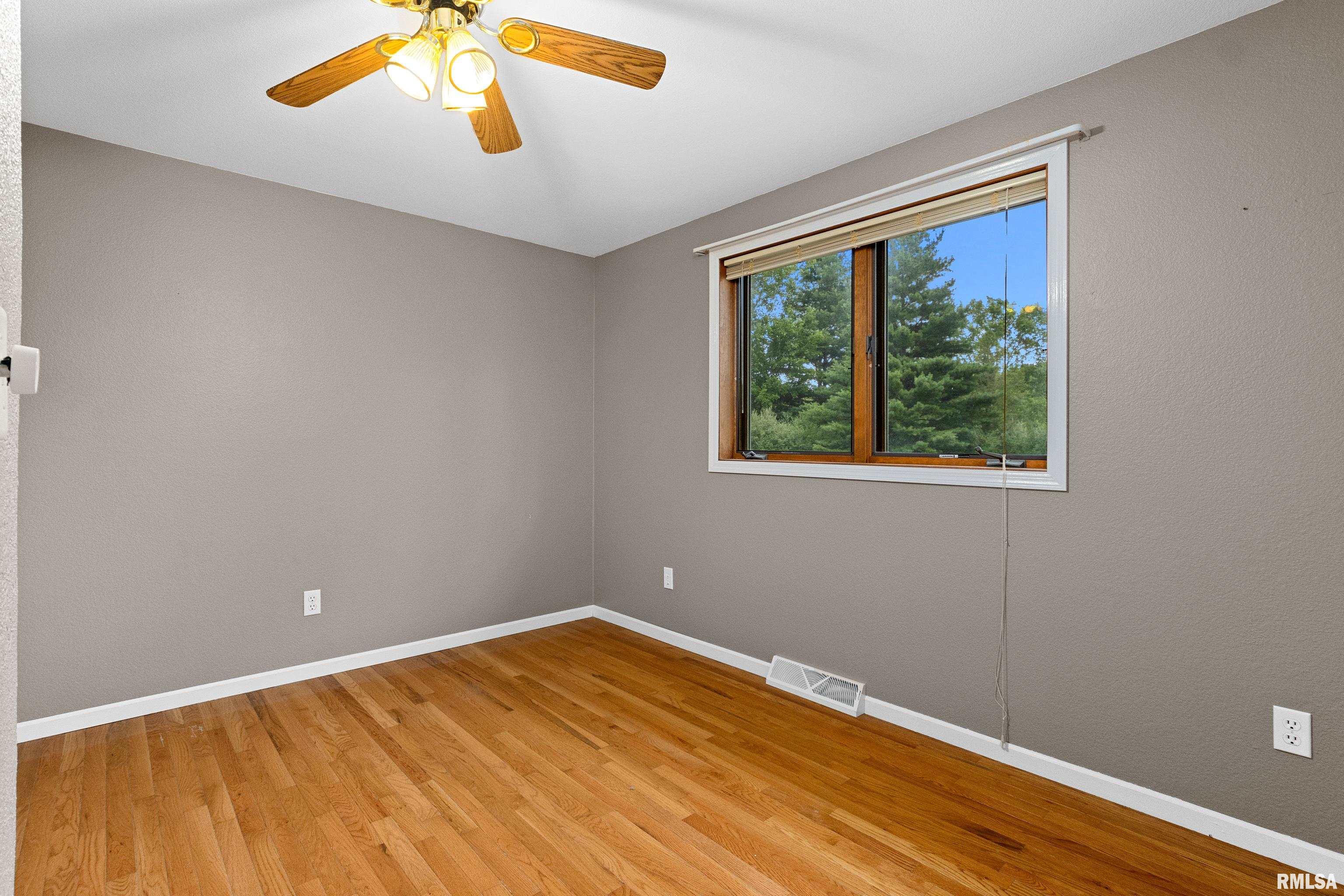 1523 Lakeview Road North Dahinda, IL 61428 - Photo 25 of 46