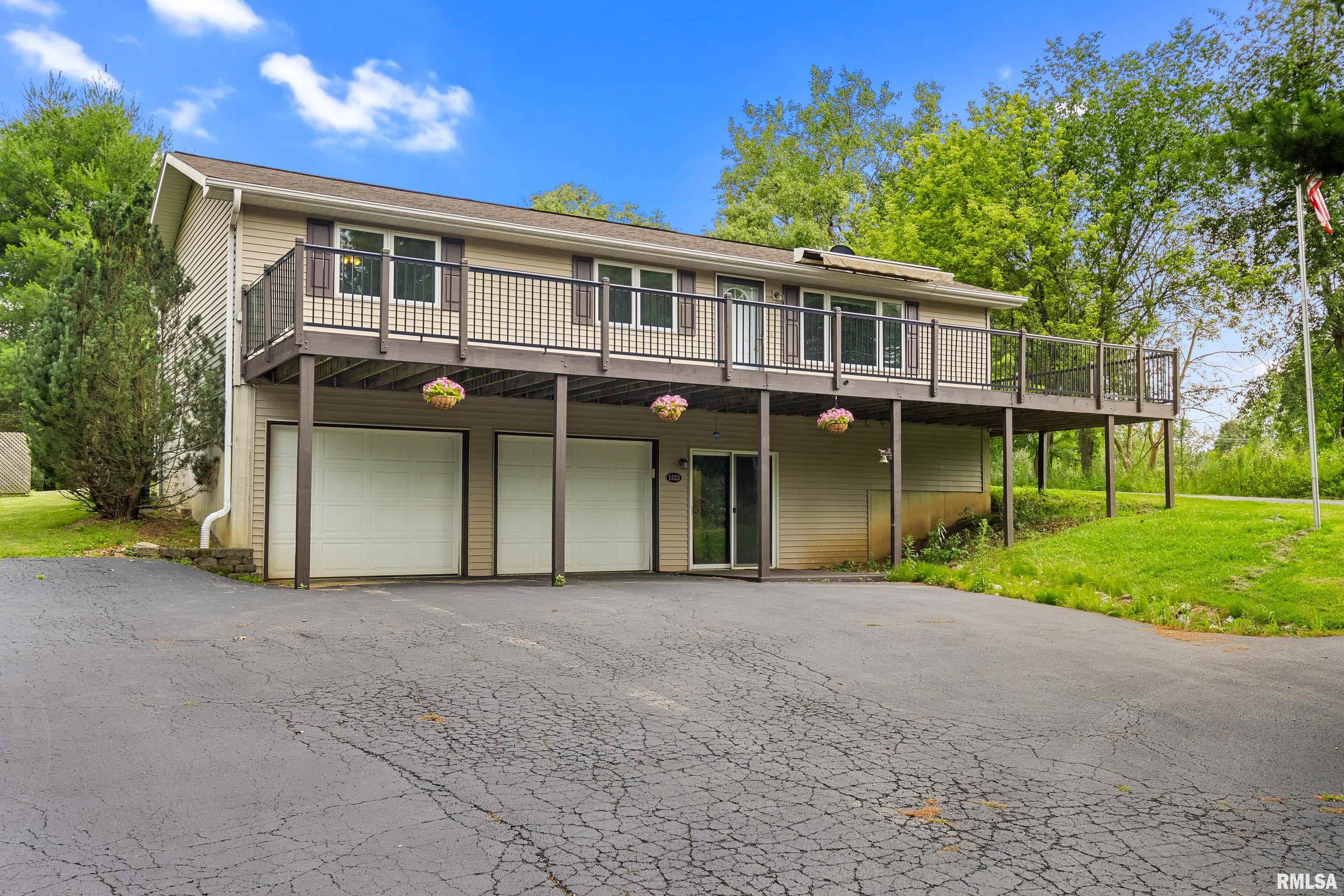 1523 Lakeview Road North Dahinda, IL 61428 - Photo 3 of 46