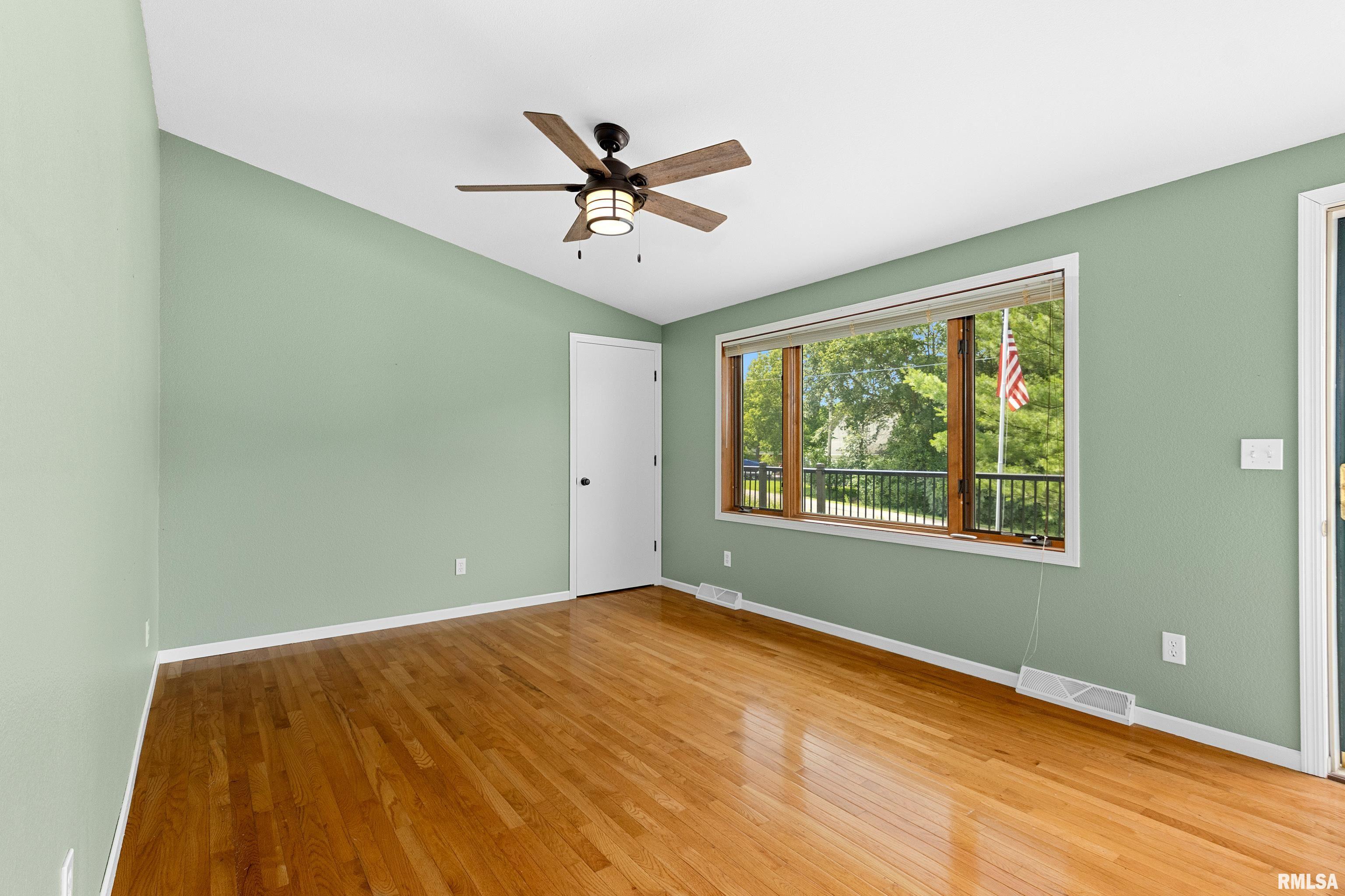 1523 Lakeview Road North Dahinda, IL 61428 - Photo 7 of 46