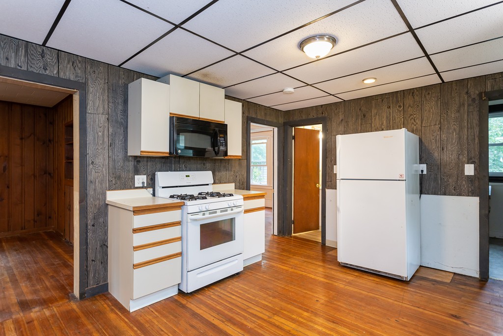 112 Eddy Street Springfield, MA 01104 - Photo 14 of 30