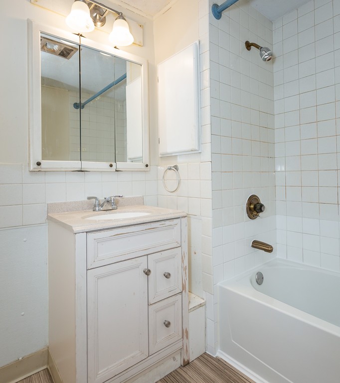 112 Eddy Street Springfield, MA 01104 - Photo 19 of 30