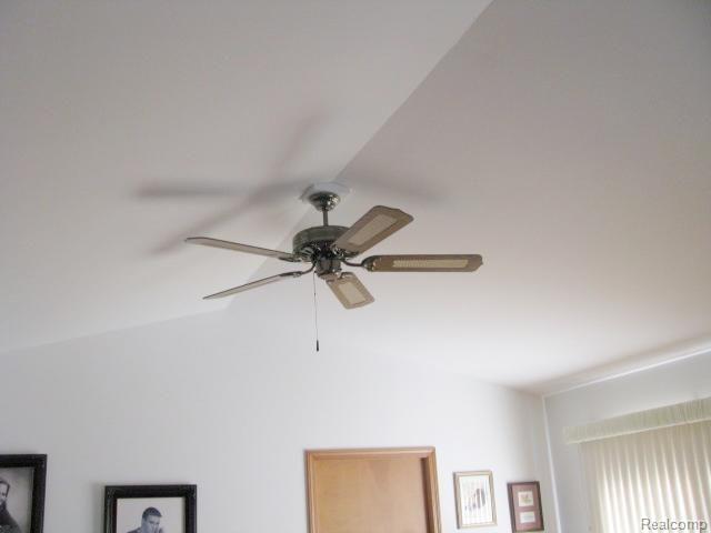 75695 Peters Drive Romeo, MI 48065 - Photo 11 of 40 #11 Ceiling Fan in Great Room with Vaulted Ceiling.jpg