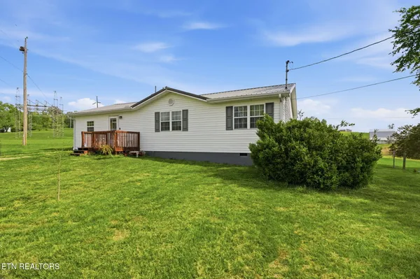 $240,000 | 133 Crescent Lane, Jacksboro, TN 37757