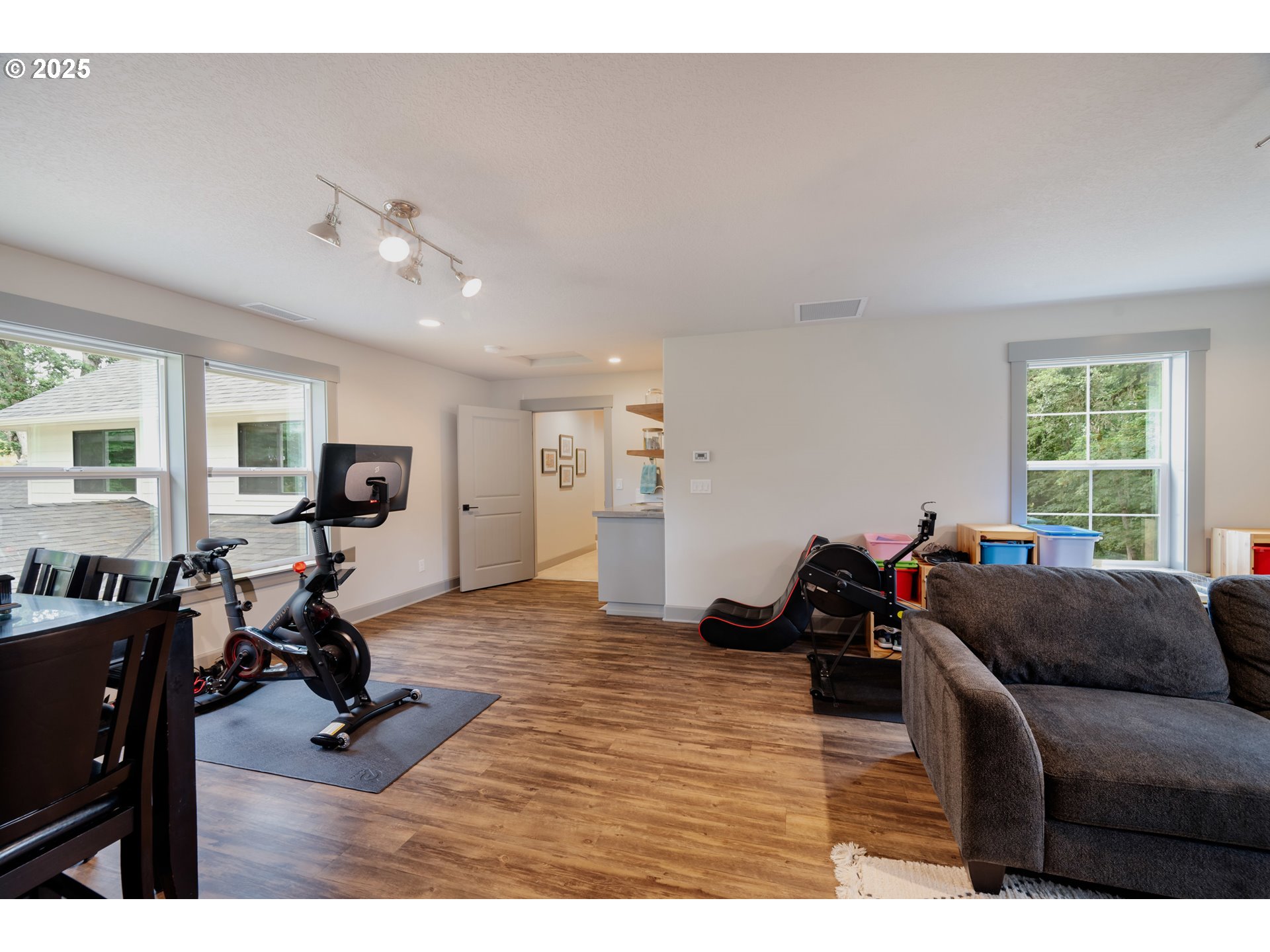 2720 Tara Way Southeast Salem, OR 97317 - Photo 39 of 47