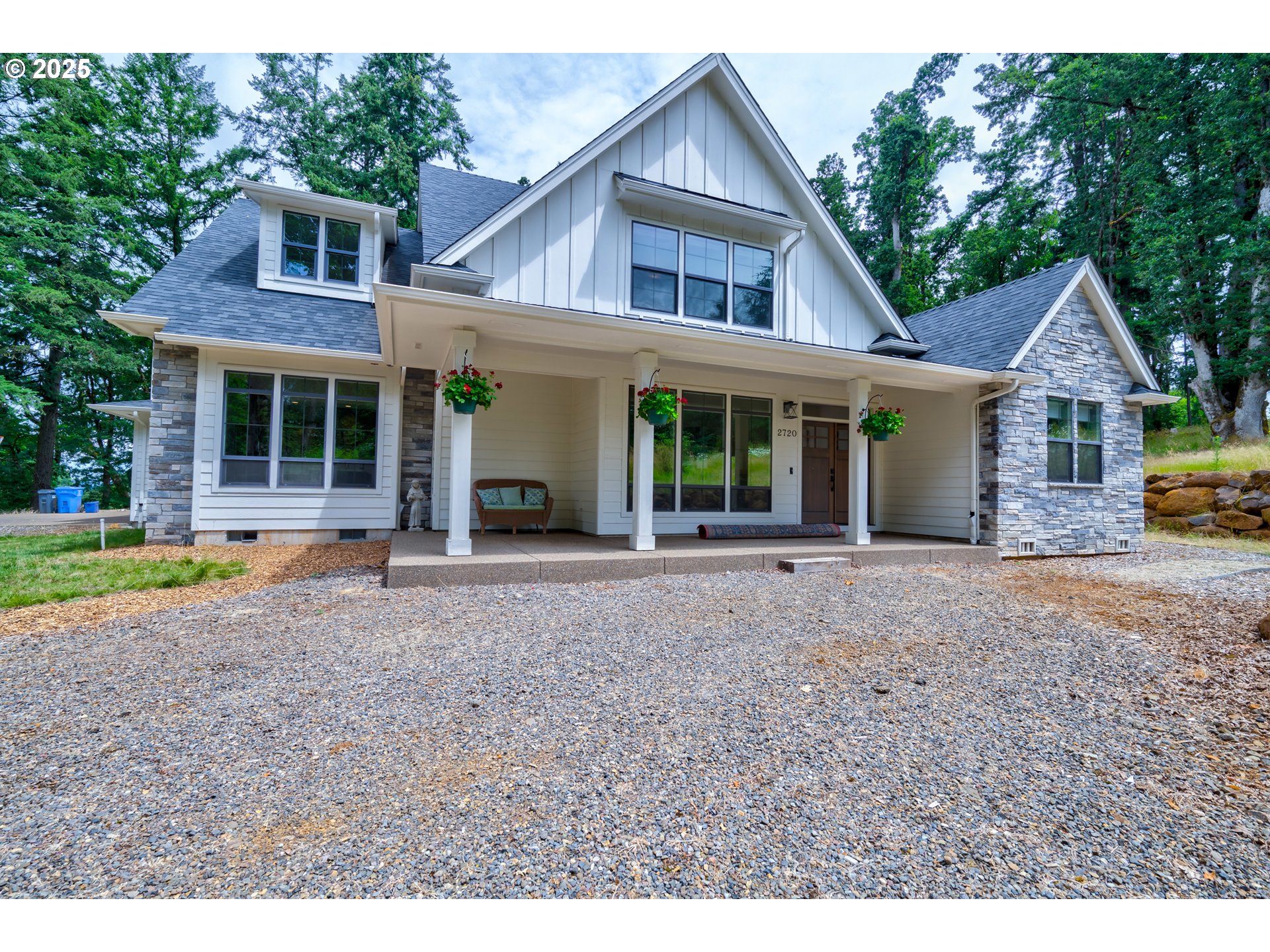 2720 Tara Way Southeast Salem, OR 97317 - Photo 6 of 47