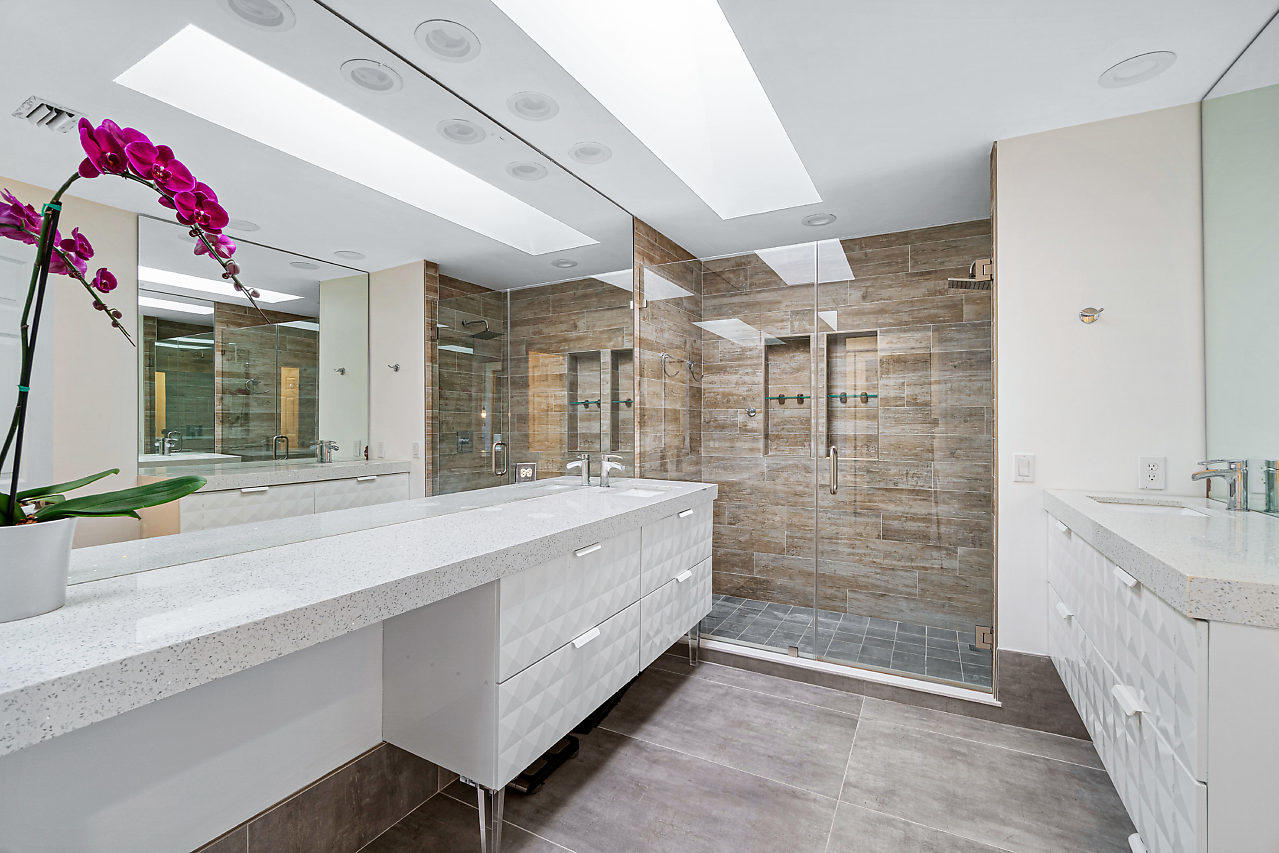 5245 Windsor Parke Drive Boca Raton, FL 33496 - Photo 16 of 33 Master Bathroom