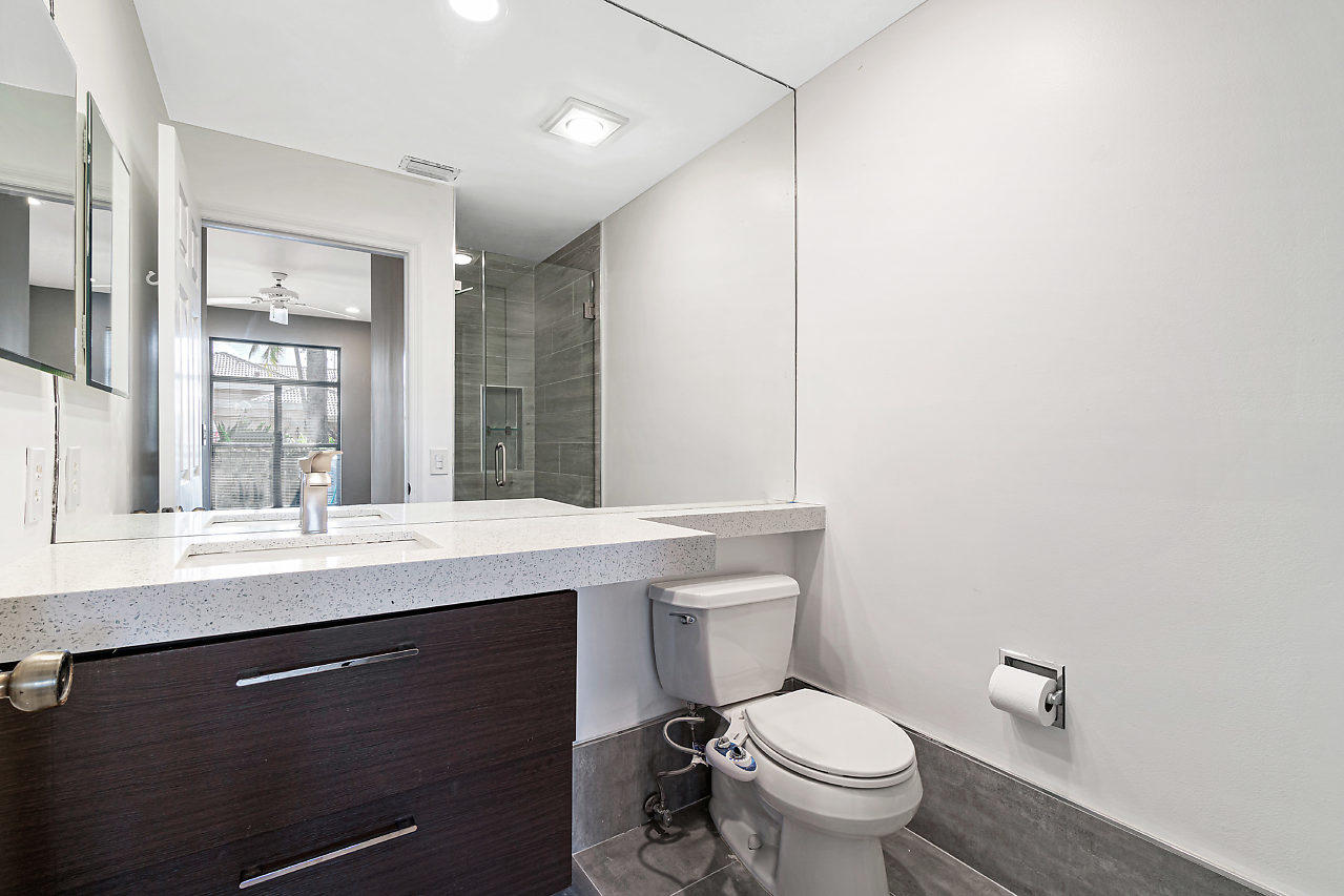 5245 Windsor Parke Drive Boca Raton, FL 33496 - Photo 24 of 33 3rd Bedroom Bath