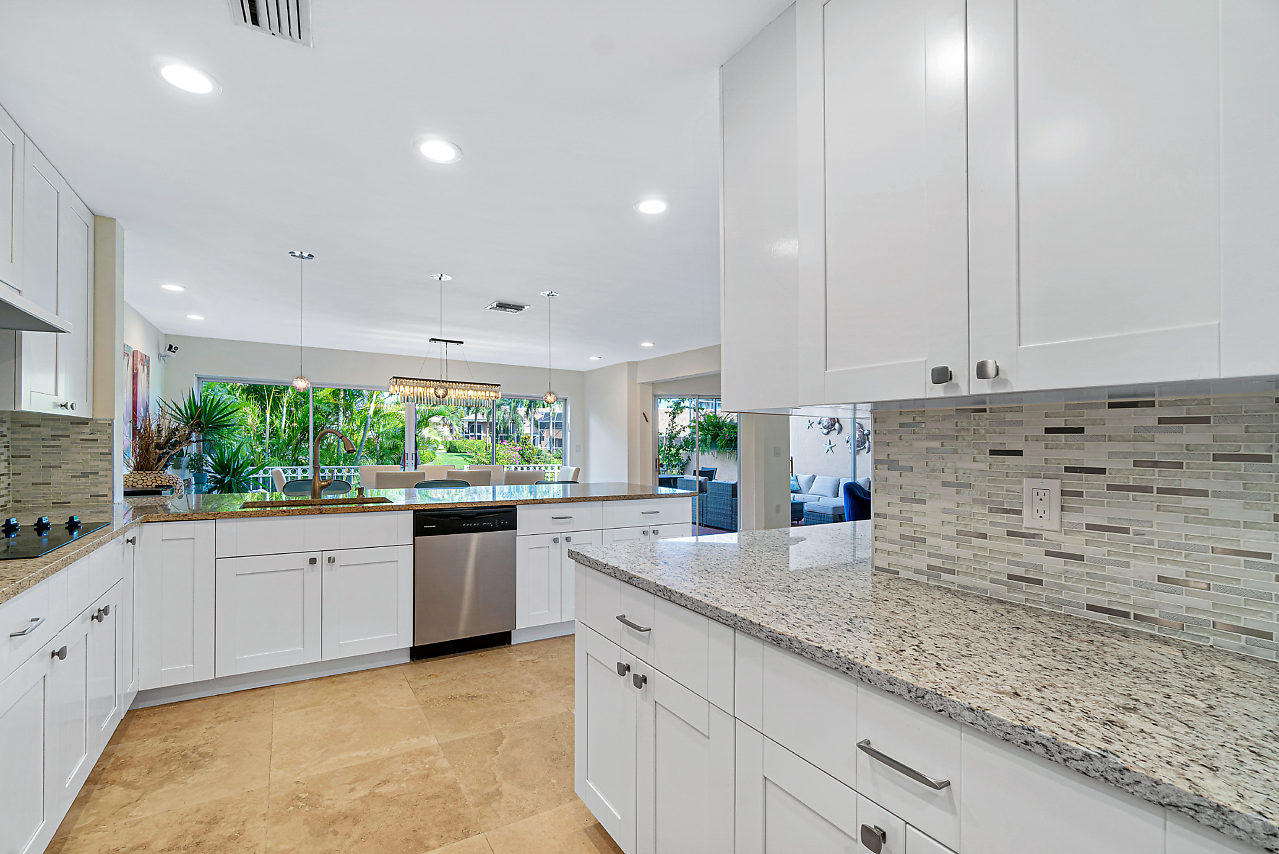 5245 Windsor Parke Drive Boca Raton, FL 33496 - Photo 3 of 33 018-5245WindsorParkDrive-DelrayBeach-FL-