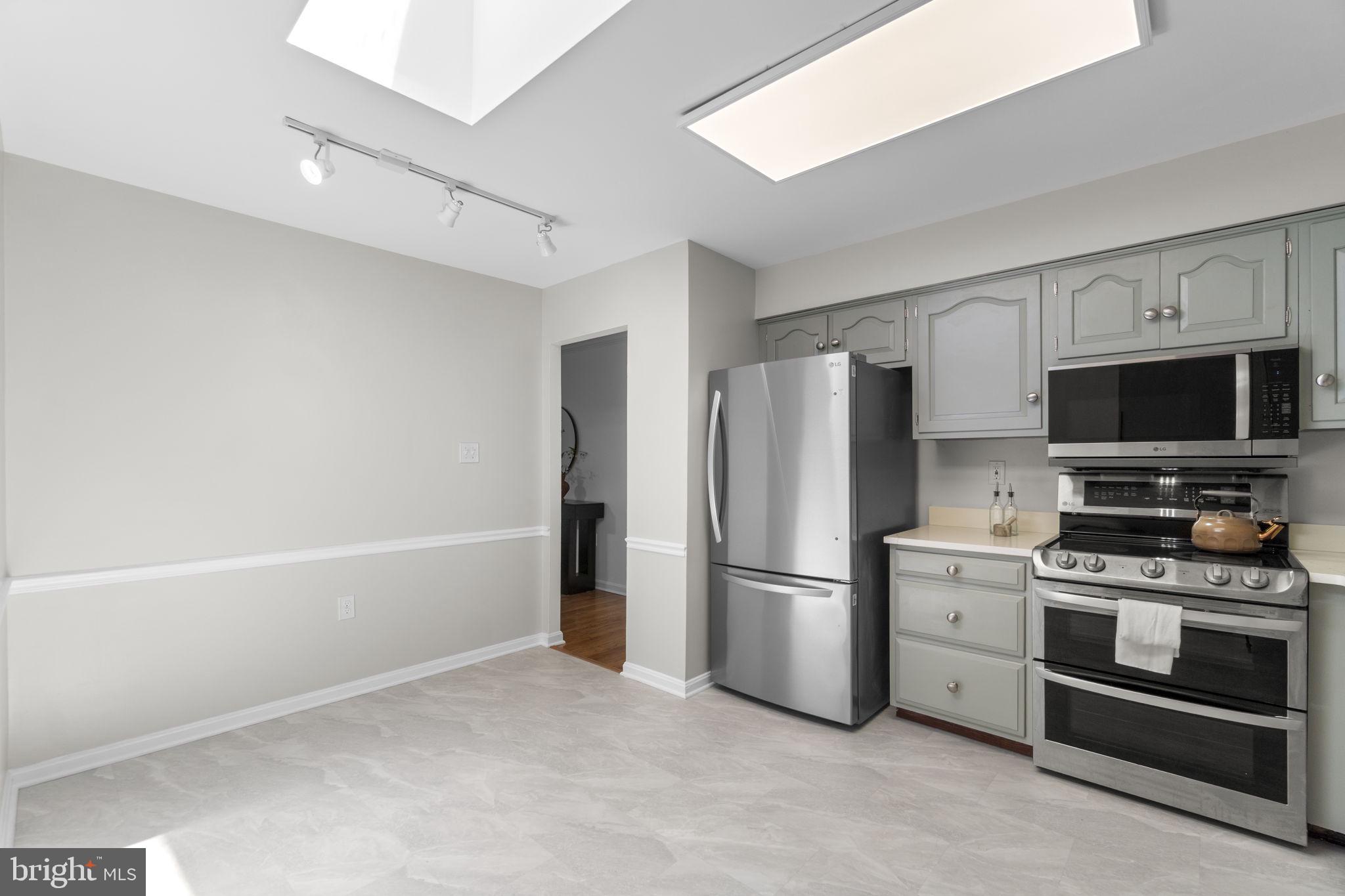 12262 Etchison Road Ellicott City, MD 21042 - Photo 15 of 45 Kitchen