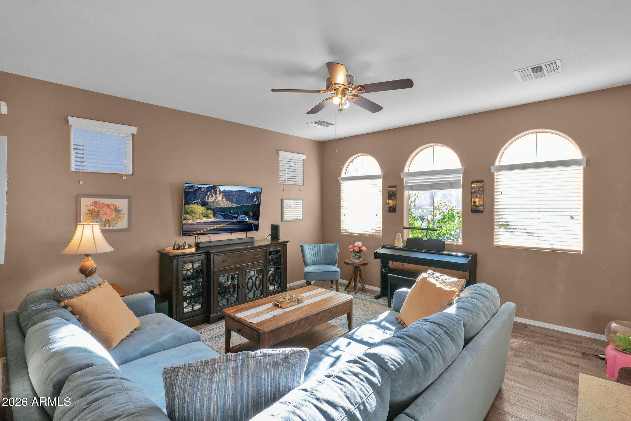 4261 East Milky Way Gilbert, AZ 85295 - Photo 4 of 37 4261 Milky Way - 04Greatroom