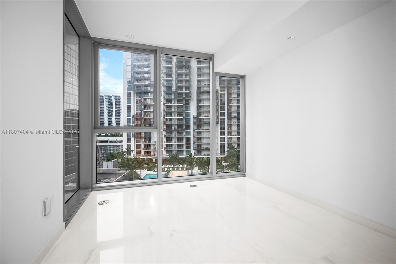 300 Biscayne Blvd Way, Unit 3509 Miami, FL 33131 - Photo 16 of 52