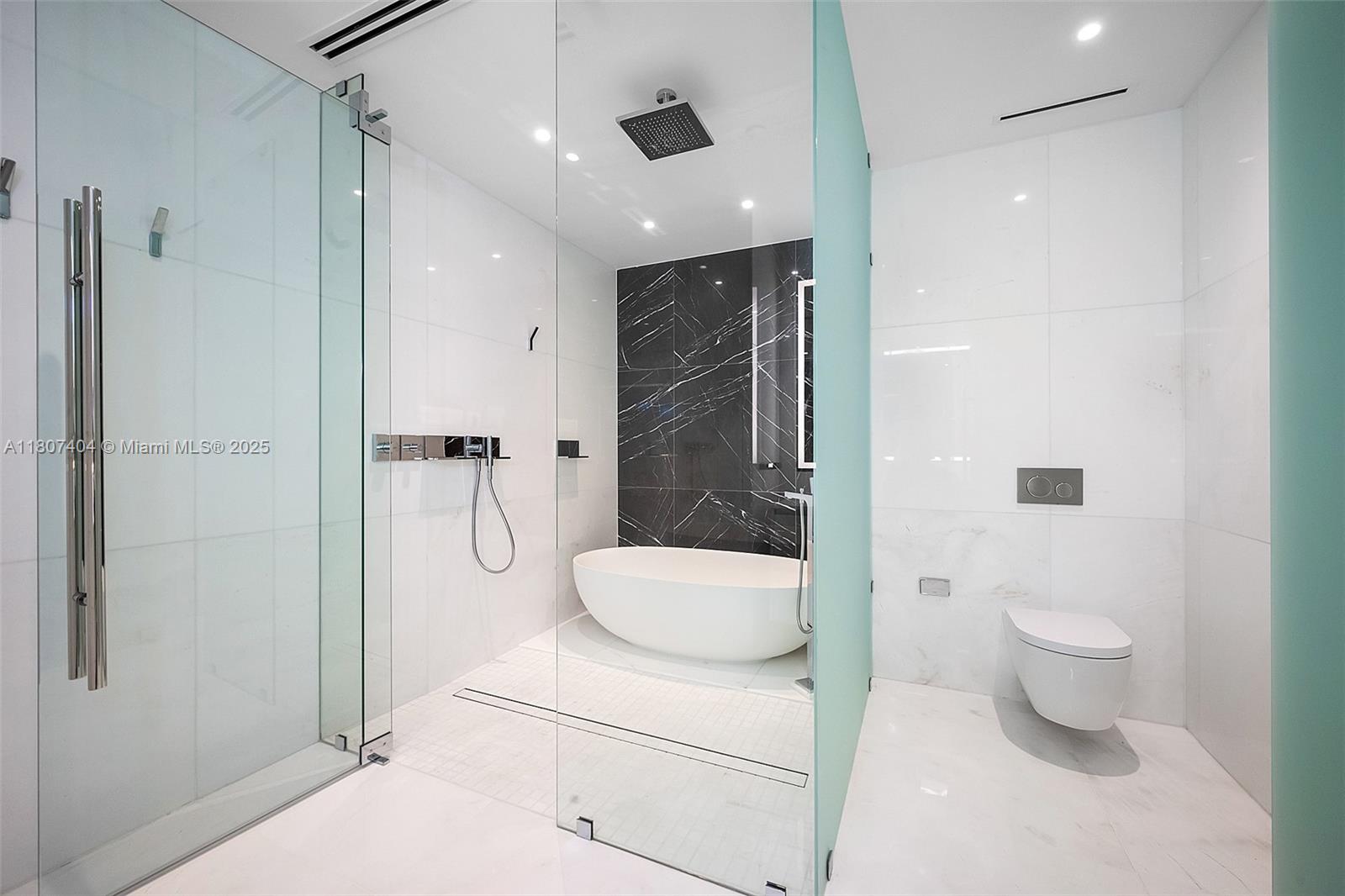 300 Biscayne Blvd Way, Unit 3509 Miami, FL 33131 - Photo 18 of 52