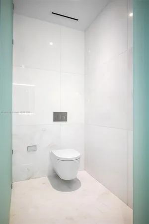 $10,500 | 300 Biscayne Blvd Way, Unit 3509, Miami, FL 33131