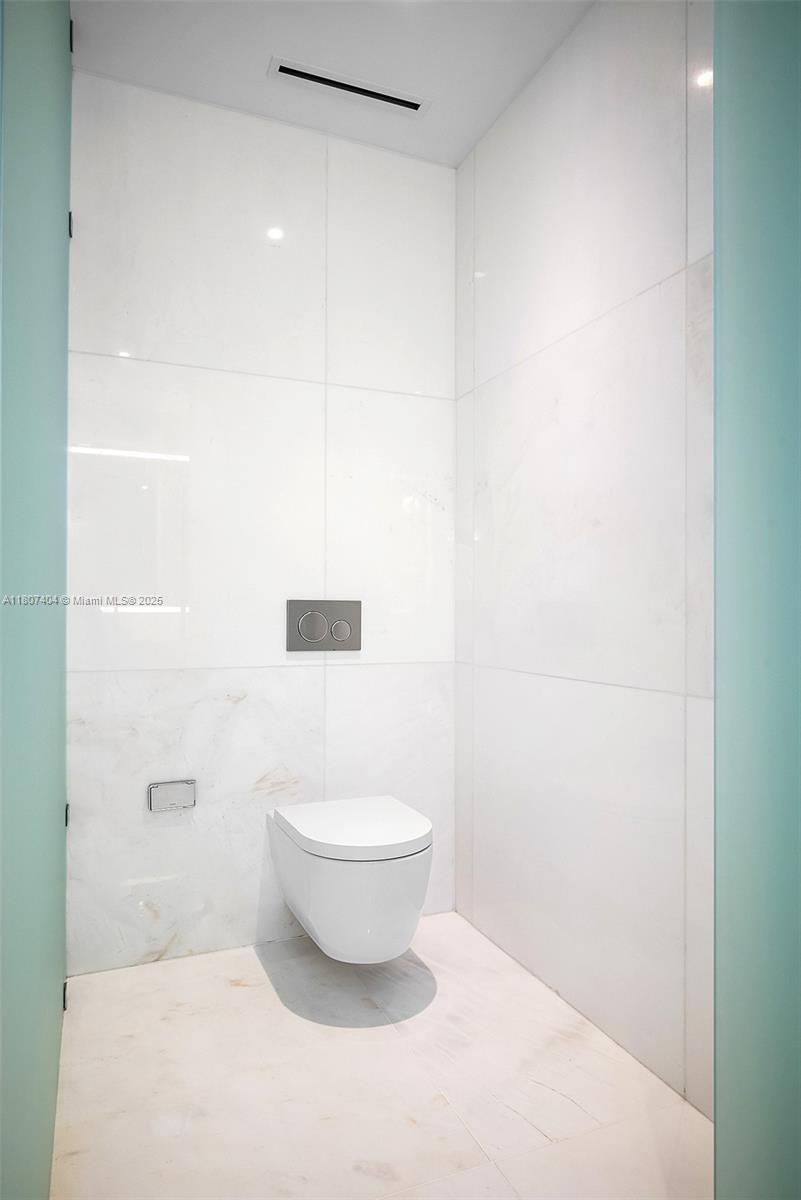 300 Biscayne Blvd Way, Unit 3509 Miami, FL 33131 - Photo 19 of 52