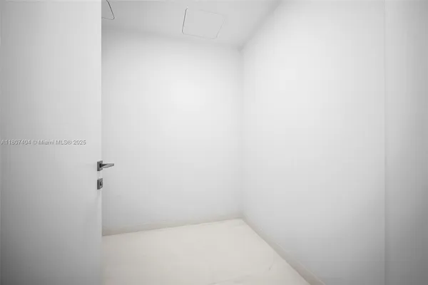 $10,500 | 300 Biscayne Blvd Way, Unit 3509, Miami, FL 33131