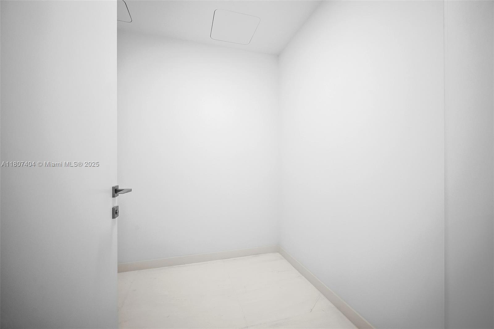 300 Biscayne Blvd Way, Unit 3509 Miami, FL 33131 - Photo 25 of 52