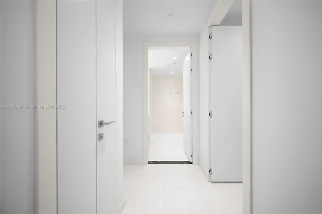 $11,000 | 300 Biscayne Blvd Way, Unit 3509, Miami, FL 33131