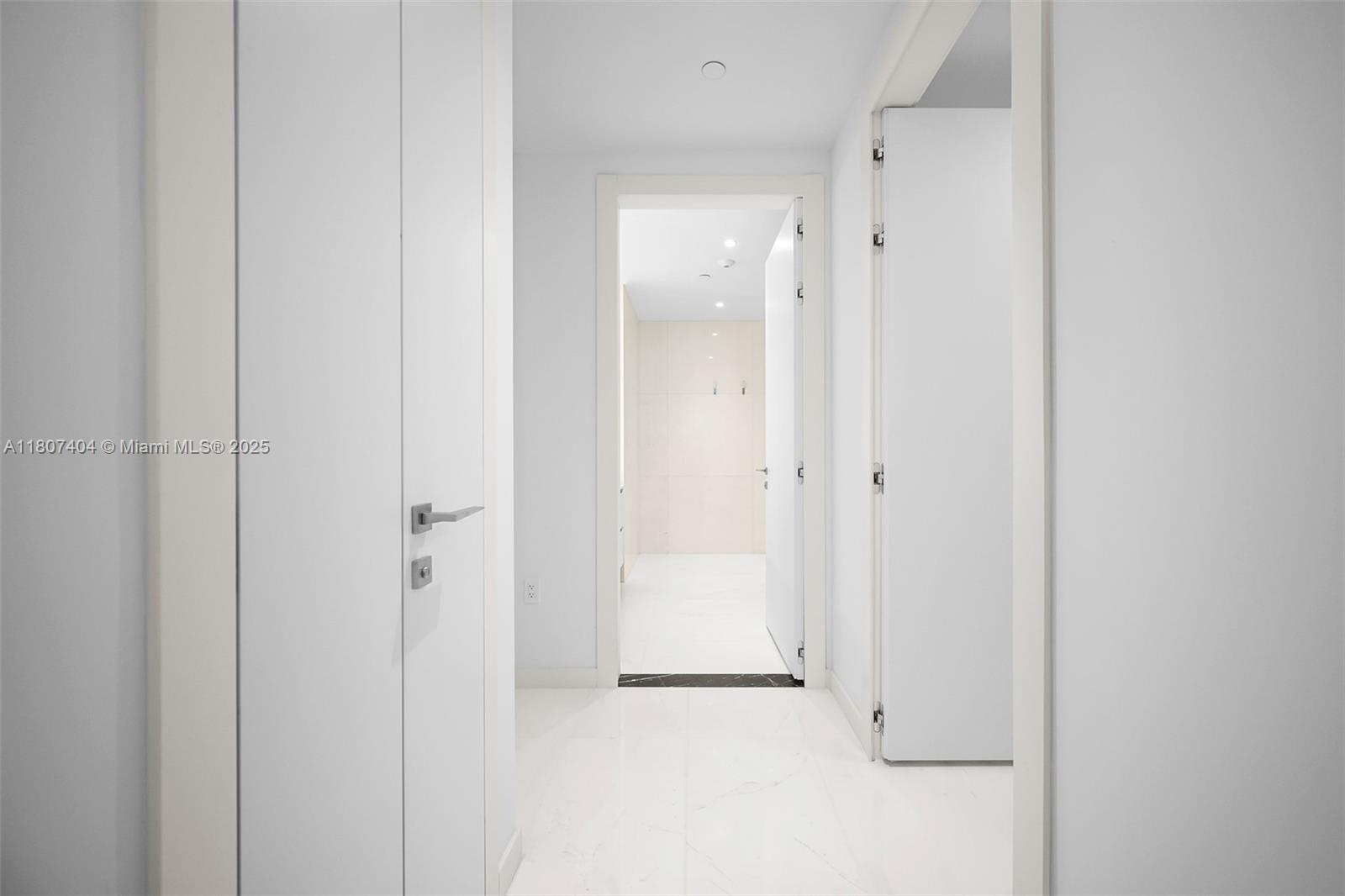 300 Biscayne Blvd Way, Unit 3509 Miami, FL 33131 - Photo 26 of 52