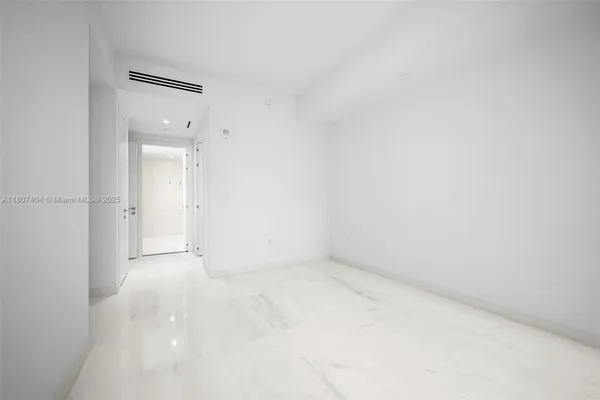 $10,500 | 300 Biscayne Blvd Way, Unit 3509, Miami, FL 33131