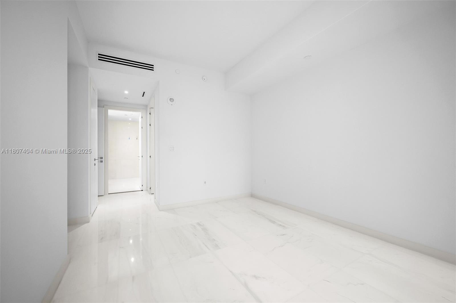 300 Biscayne Blvd Way, Unit 3509 Miami, FL 33131 - Photo 27 of 52