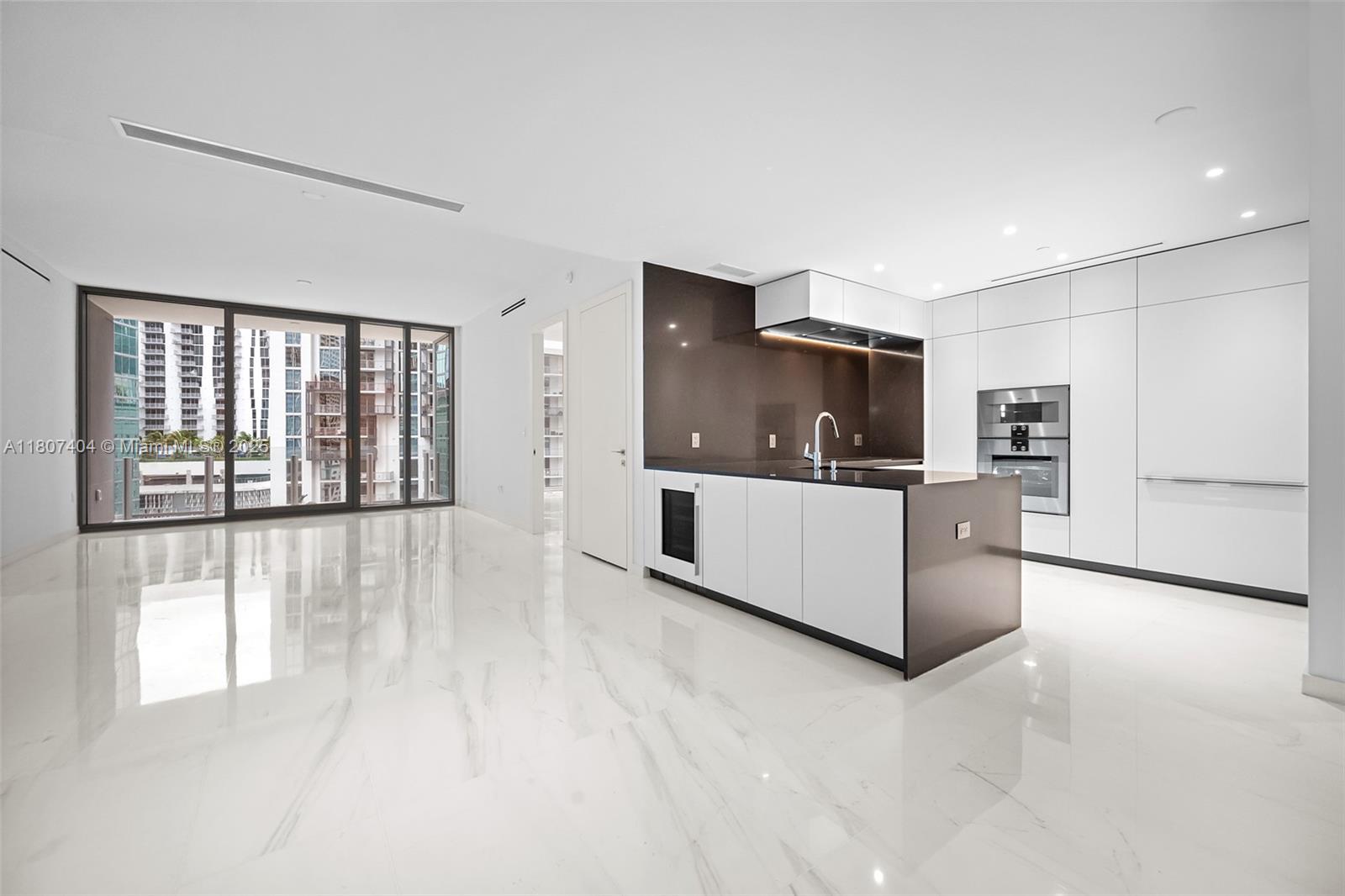 300 Biscayne Blvd Way, Unit 3509 Miami, FL 33131 - Photo 37 of 52