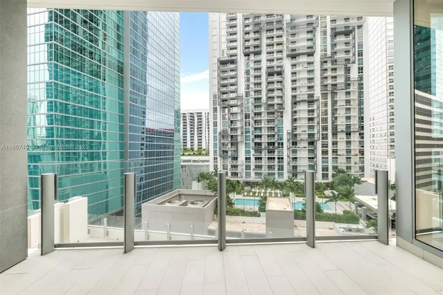 $11,000 | 300 Biscayne Blvd Way, Unit 3509, Miami, FL 33131