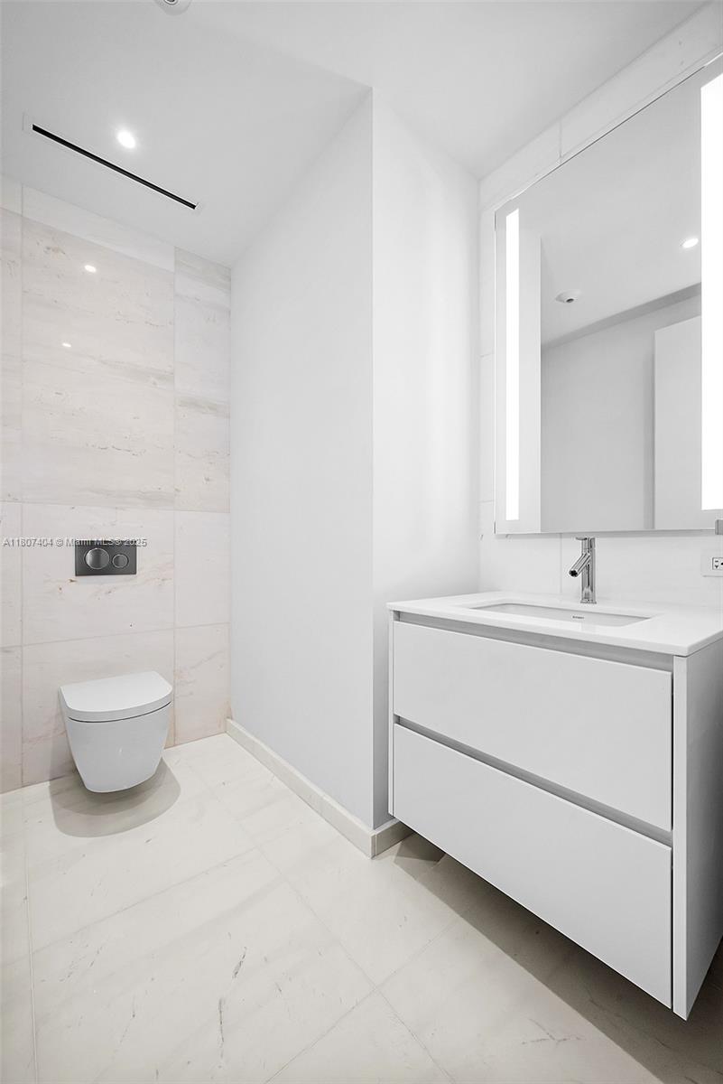 300 Biscayne Blvd Way, Unit 3509 Miami, FL 33131 - Photo 6 of 52