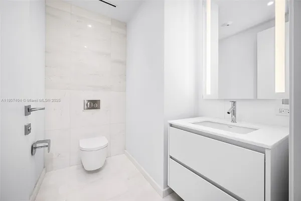 $10,500 | 300 Biscayne Blvd Way, Unit 3509, Miami, FL 33131