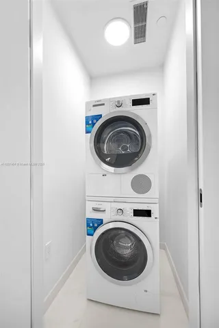 $11,000 | 300 Biscayne Blvd Way, Unit 3509, Miami, FL 33131