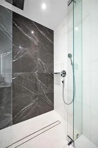 $11,000 | 300 Biscayne Blvd Way, Unit 3509, Miami, FL 33131