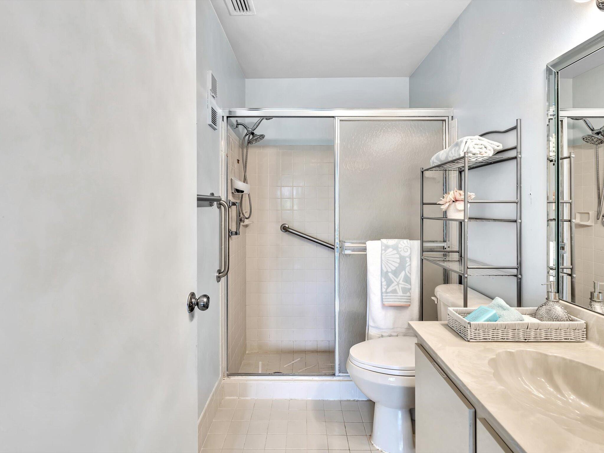 8920 Sunscape Lane Boca Raton, FL 33496 - Photo 16 of 43 Main Bath