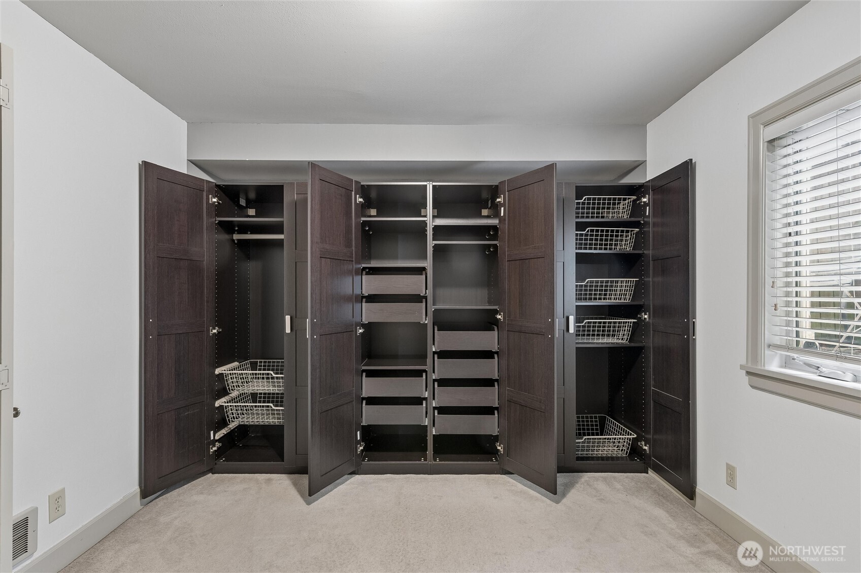 102 Galer Street, Unit 102 Seattle, WA 98109 - Photo 10 of 13