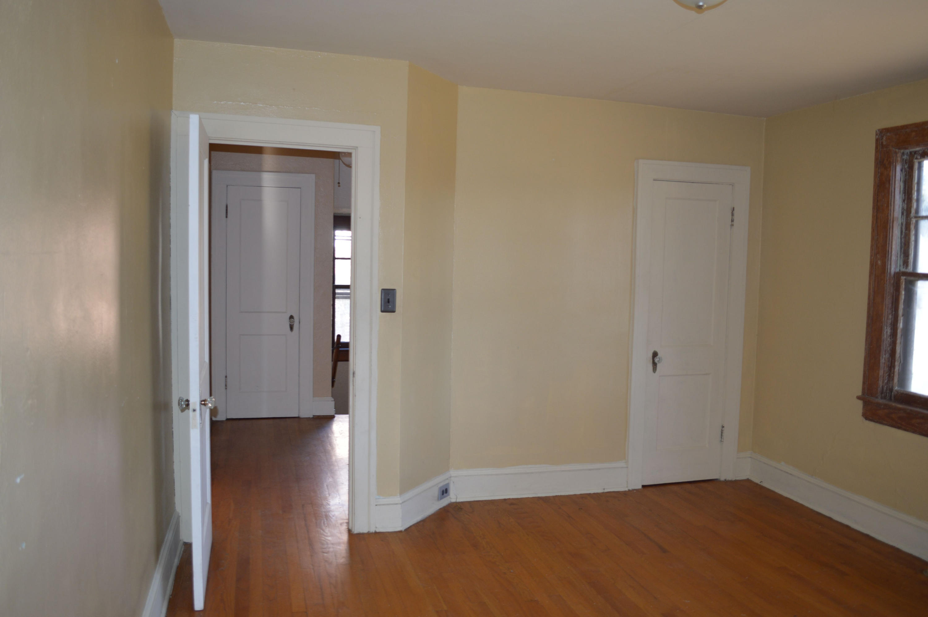910 Old Country Club Road Northwest Roanoke, VA 24017 - Photo 5 of 26 DSC_0525