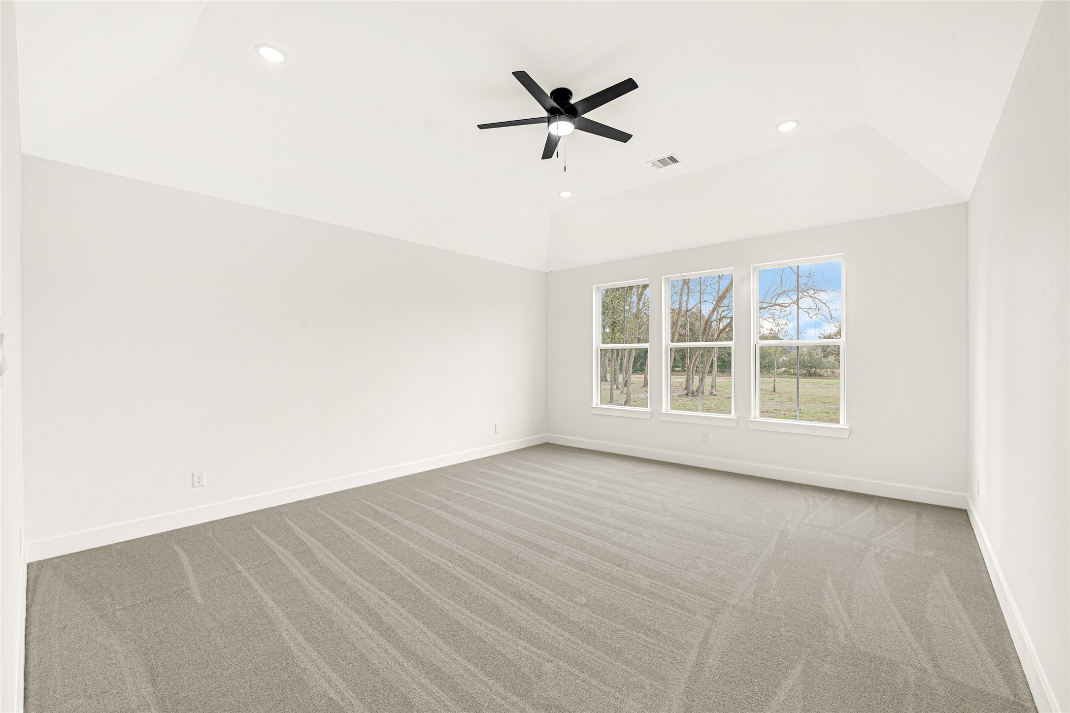 16915 Hamill Drive Rosharon, TX 77583 - Photo 36 of 47 a view of an empty room with a window