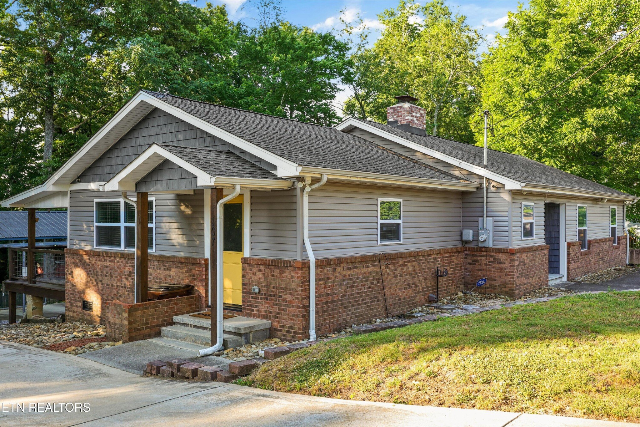 107 West Magnolia Lane Oak Ridge, TN 37830 - Photo 4 of 40 Gallery Image 4