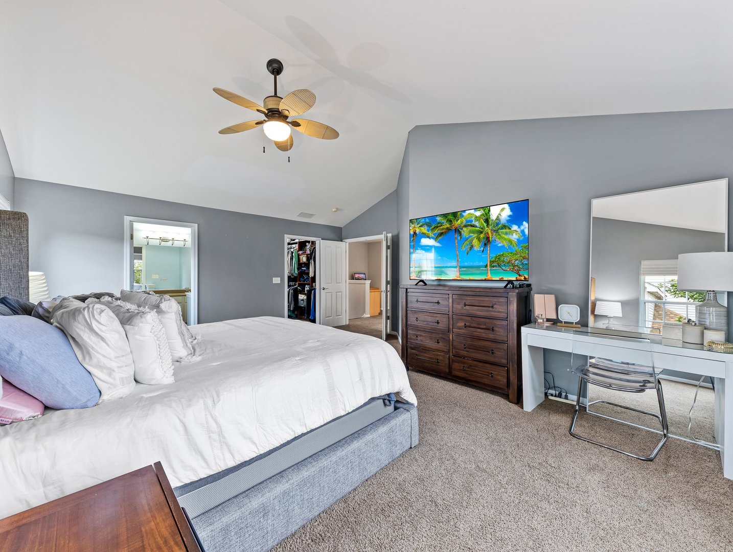 26305 Mapleview Drive Plainfield, IL 60585 - Photo 20 of 40 a bedroom with a bed and furniture