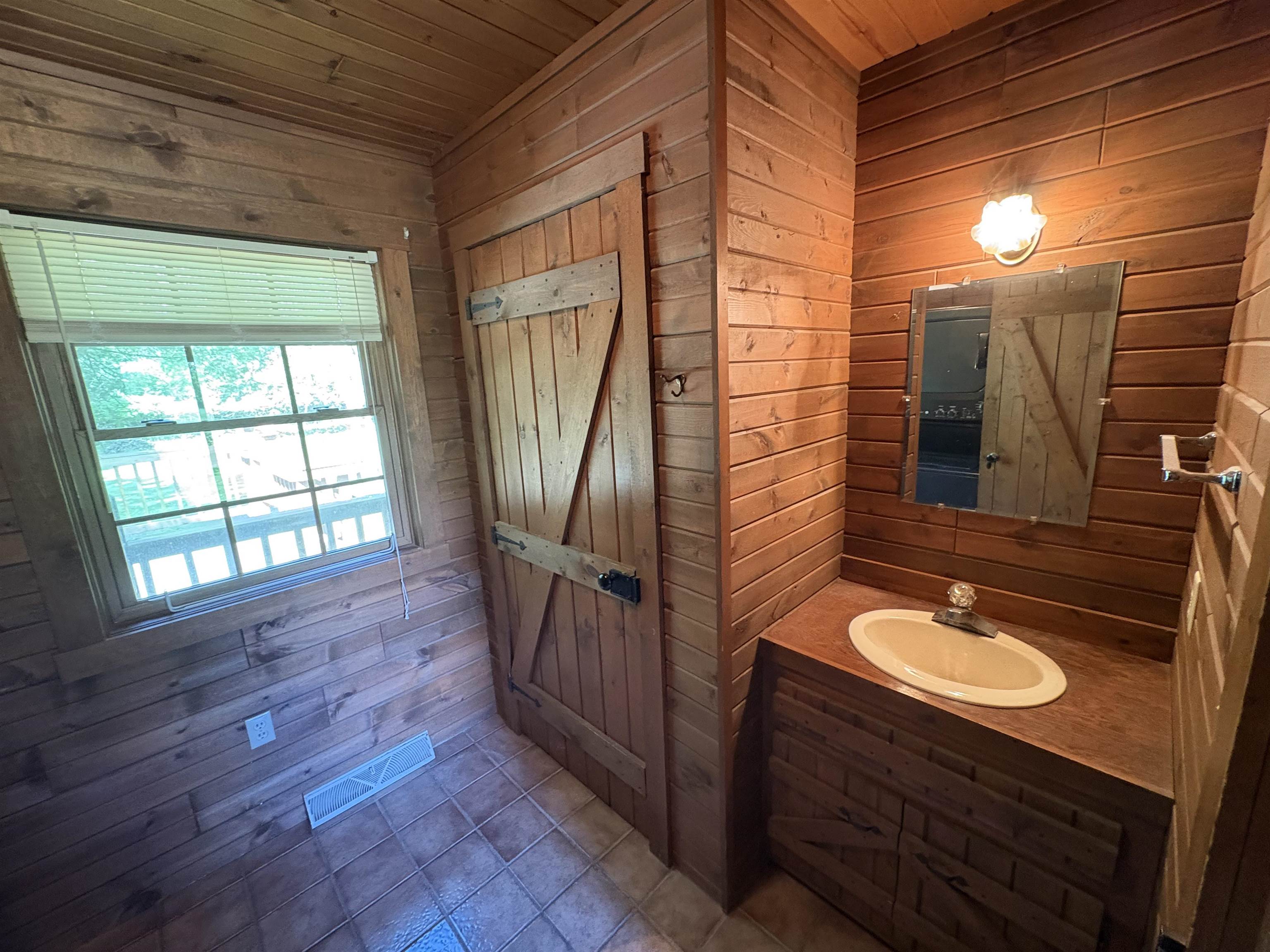 5423 County Road P Gillett, WI 54124 - Photo 23 of 58