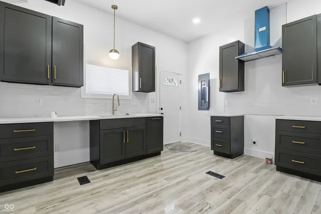 $2,500 | 29 North State Avenue, Indianapolis, IN 46201