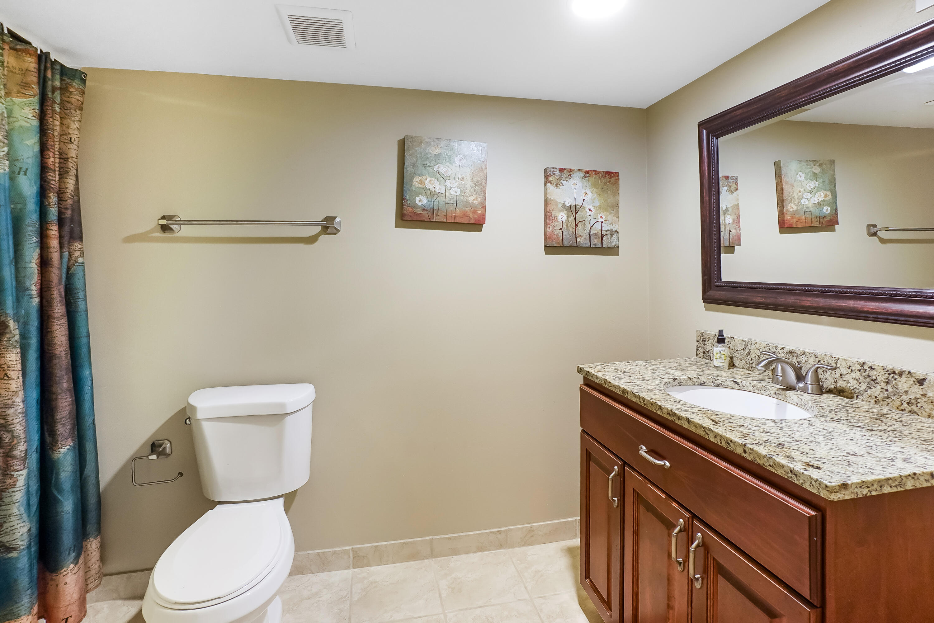 12800 Elmwood Road Elm Grove, WI 53122 - Photo 34 of 41 Lower Bath
