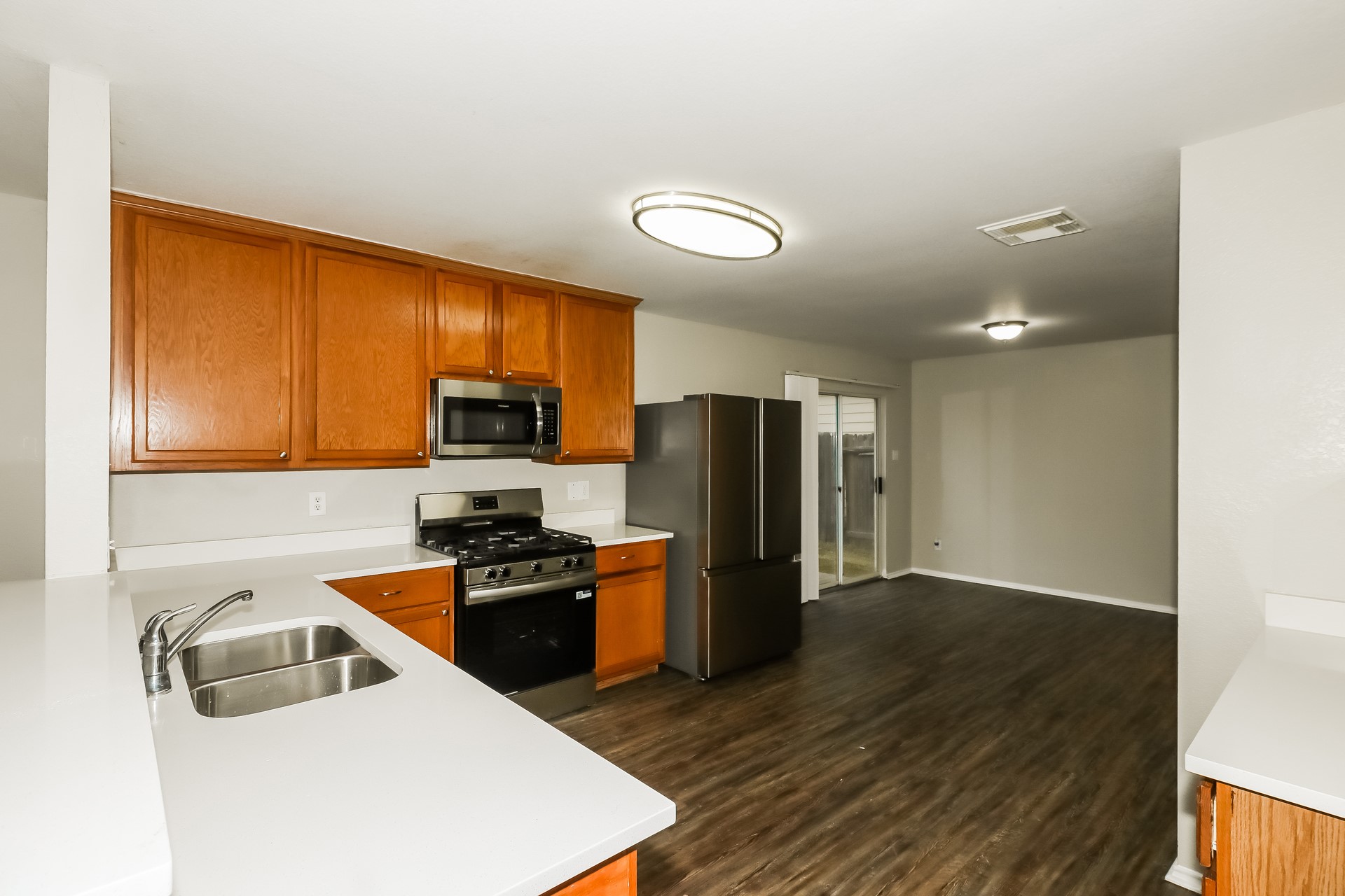 3643 Bridgebluff Lane Katy, TX 77449 - Photo 7 of 18