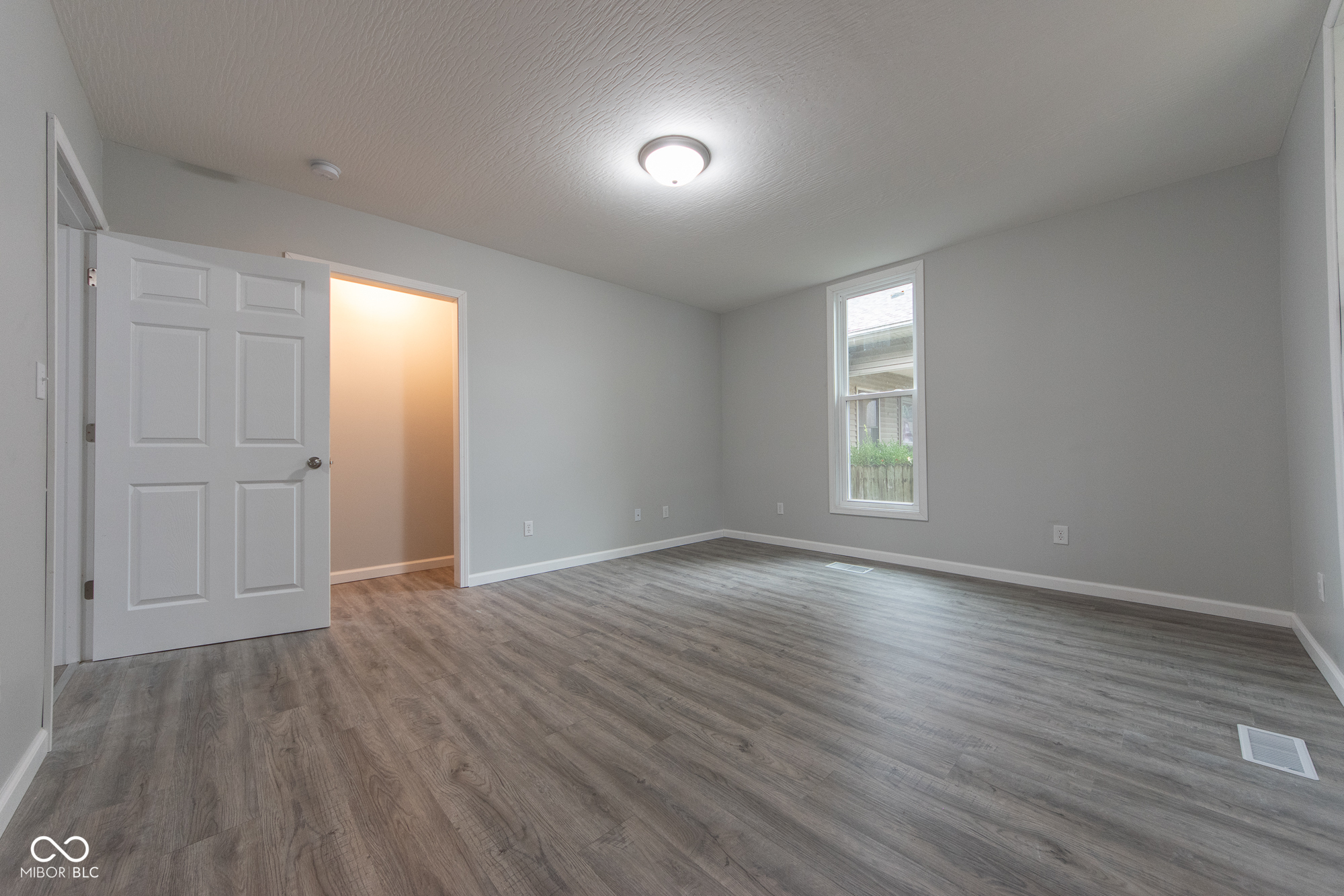 71 Cleveland Street Columbus, IN 47201 - Photo 14 of 23 Gallery Image 14