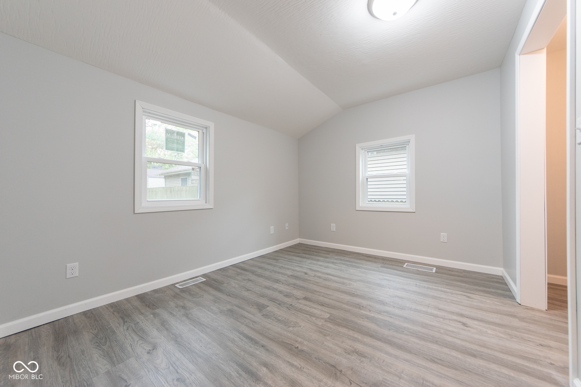 71 Cleveland Street Columbus, IN 47201 - Photo 15 of 23 Gallery Image 15