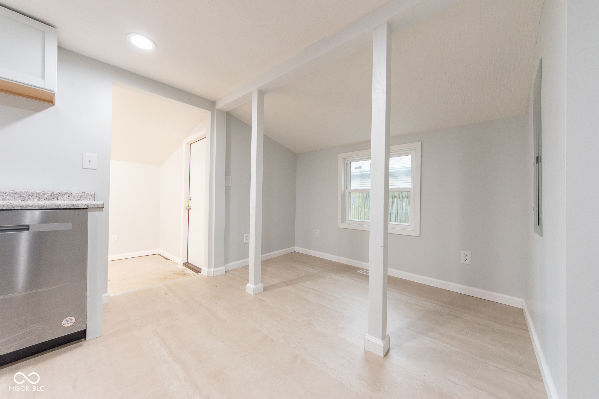 71 Cleveland Street Columbus, IN 47201 - Photo 18 of 23 Gallery Image 18