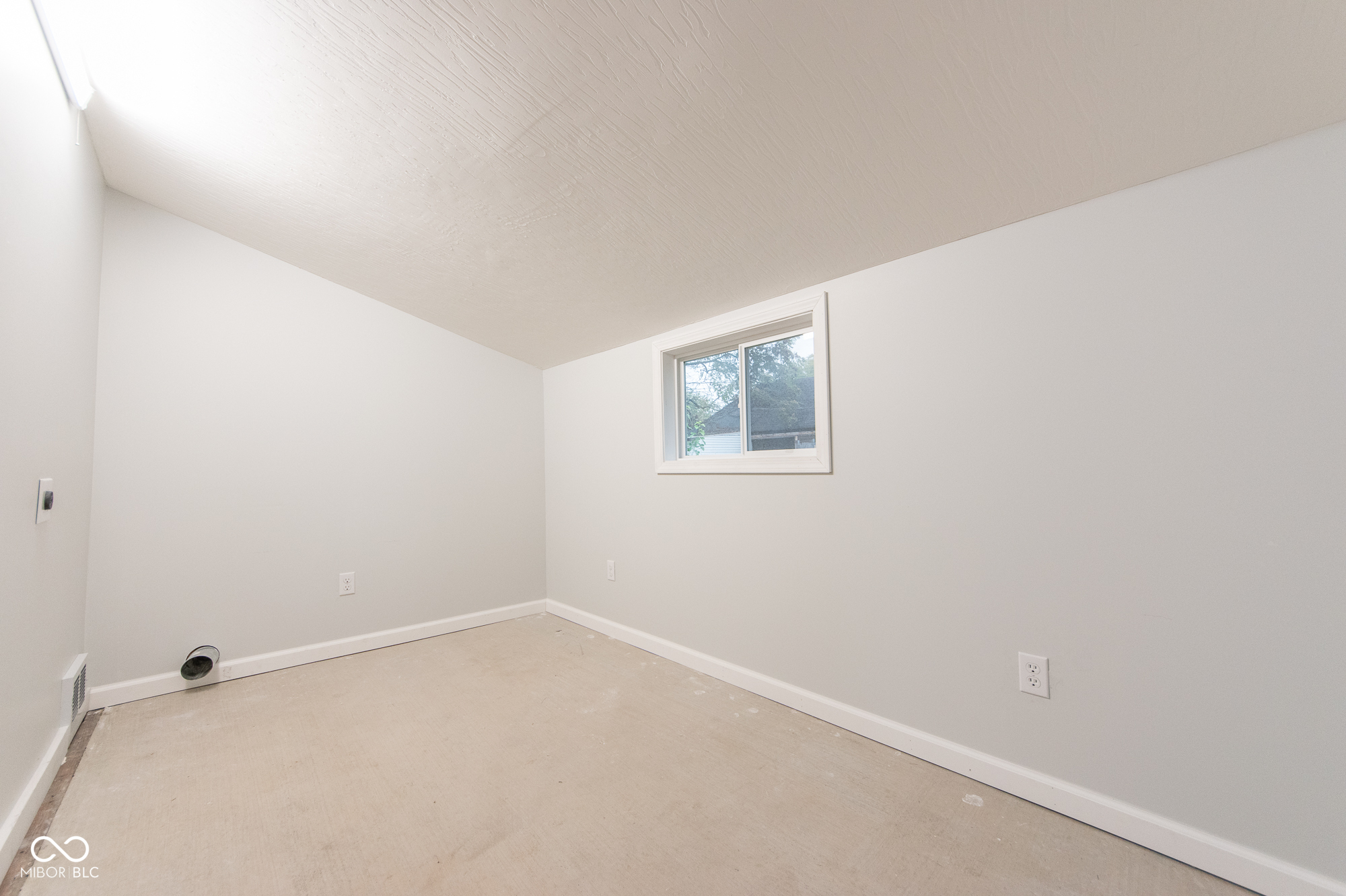 71 Cleveland Street Columbus, IN 47201 - Photo 19 of 23 Gallery Image 19