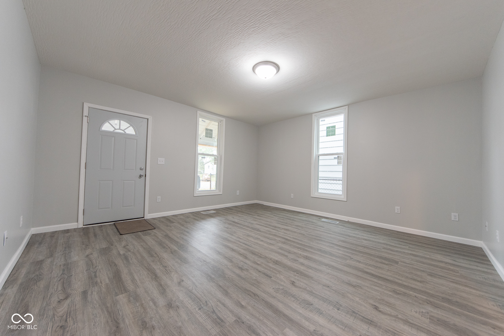 71 Cleveland Street Columbus, IN 47201 - Photo 4 of 23 Gallery Image 4