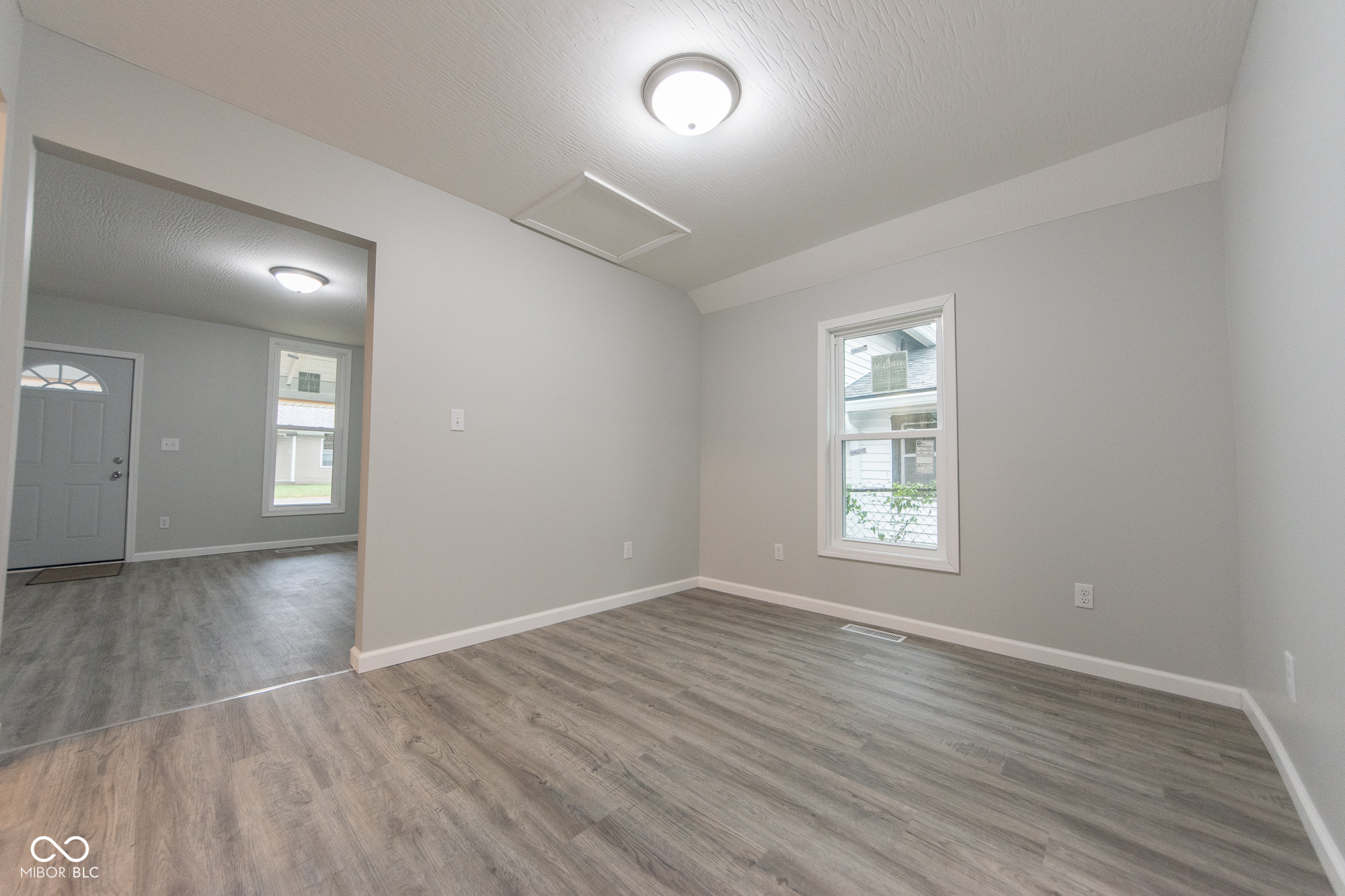 71 Cleveland Street Columbus, IN 47201 - Photo 8 of 23 Gallery Image 8
