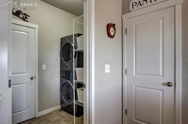 $565,000 | 10031 Henman Terrace, Peyton, CO 80831