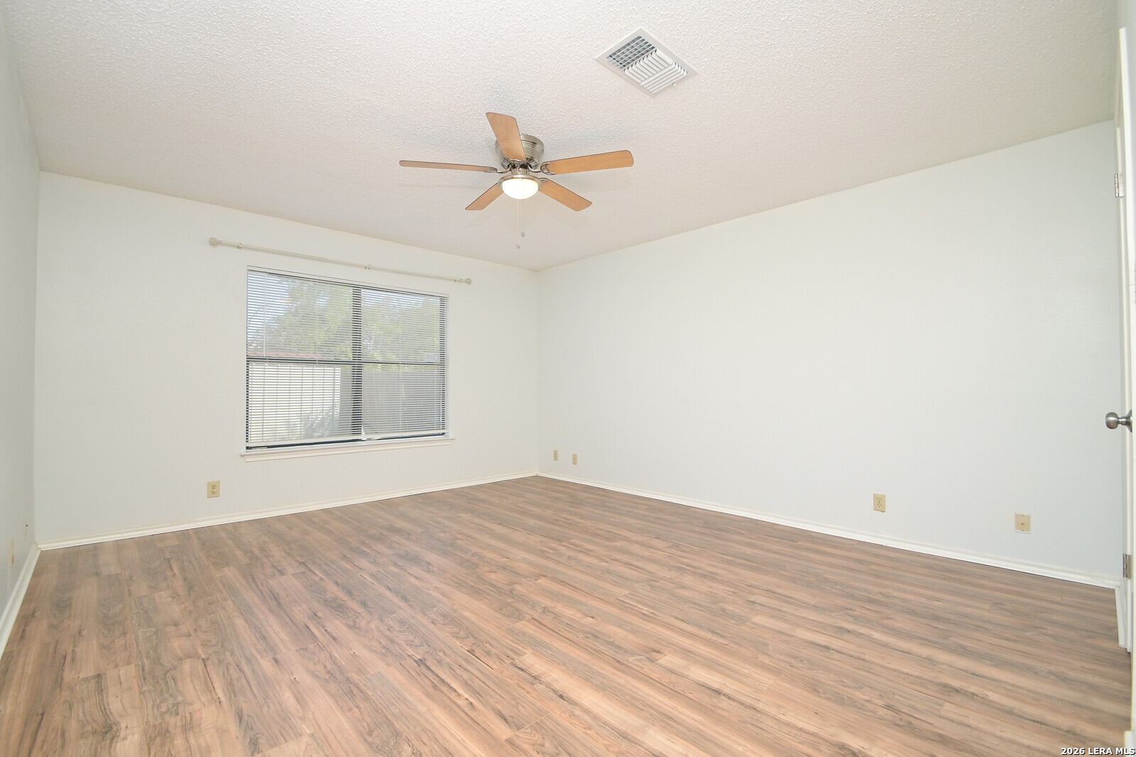 6927 Raintree Path San Antonio, TX 78233 - Photo 8 of 9